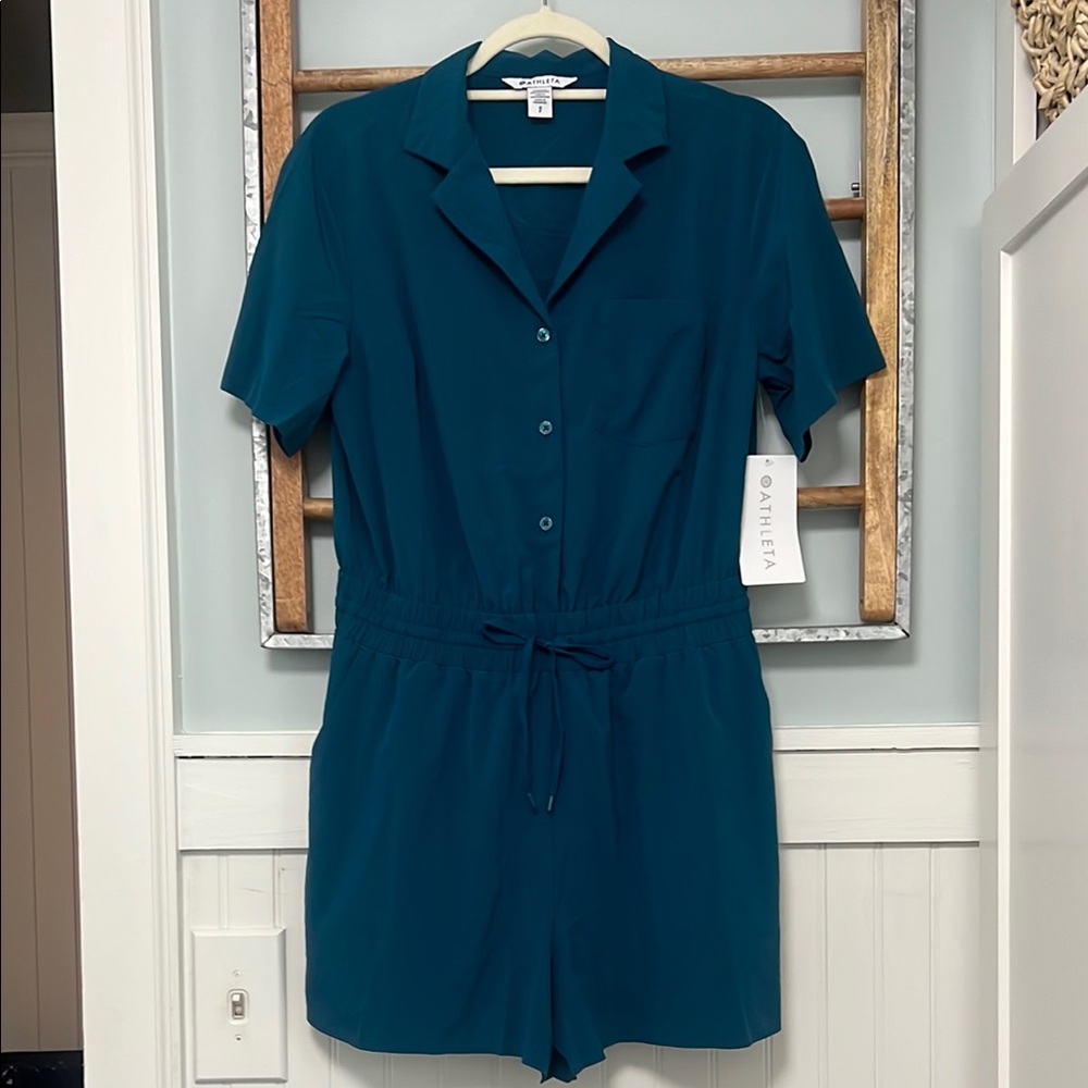 Woman’s NWT Athleta Avenue romper size small shorts shortall